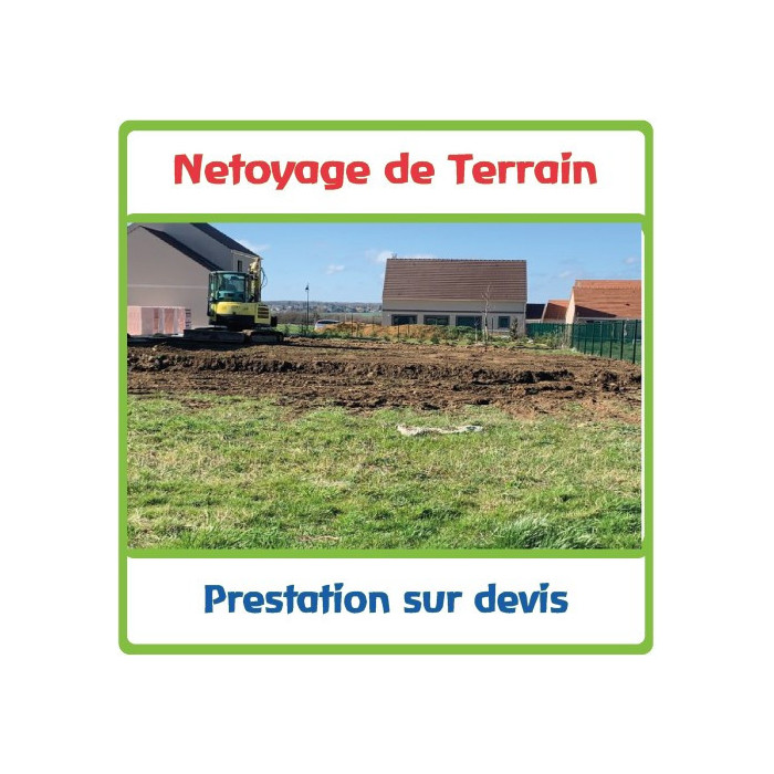 Etalement de terre avec un Bobcat à chenilles